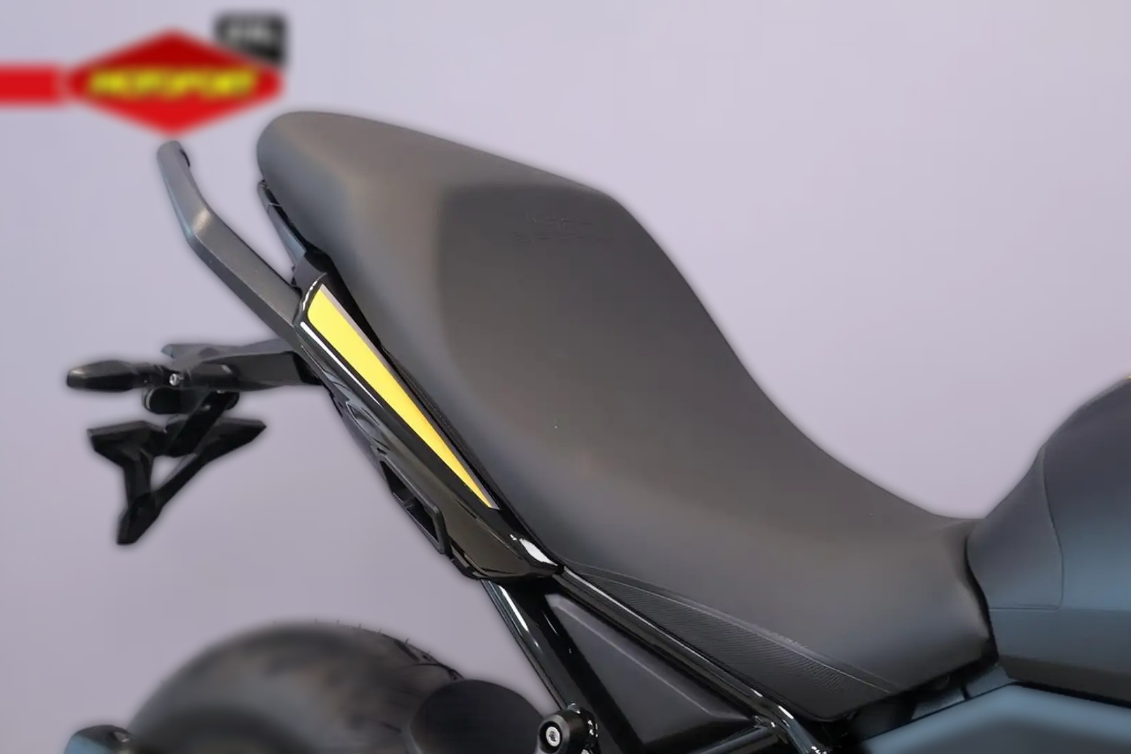 2025 Triumph Tiger 800 - 0 km - Náhled 10