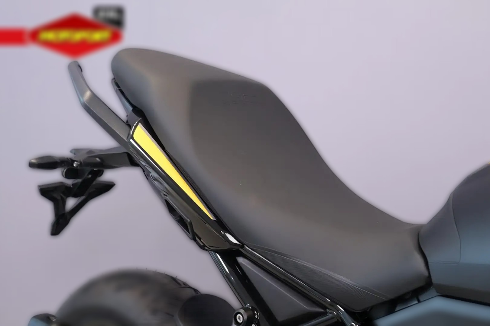 2025 Triumph Tiger 800 - 0 km - Náhled 18