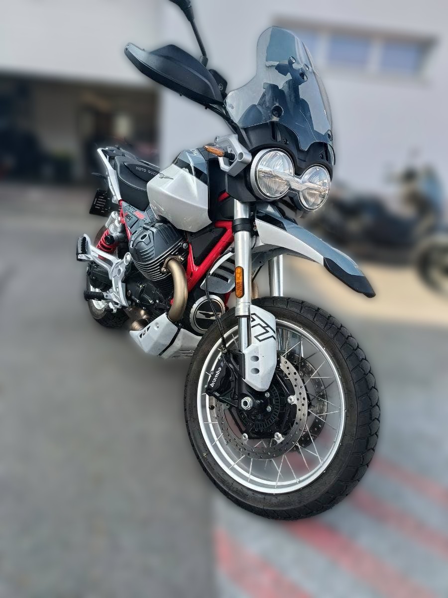 2023 Moto Guzzi V85 TT - 2 702 km - Náhled 5