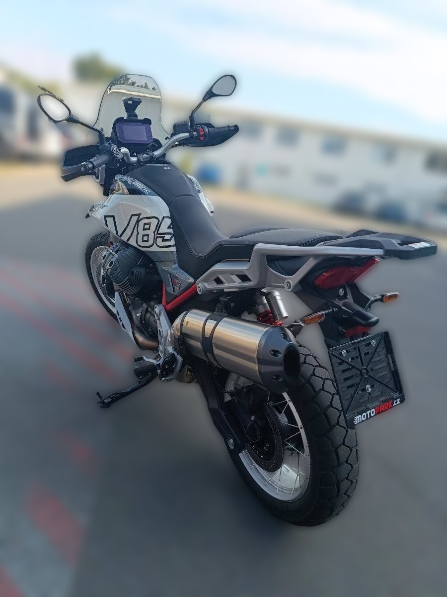 2023 Moto Guzzi V85 TT - 2 702 km - Náhled 10