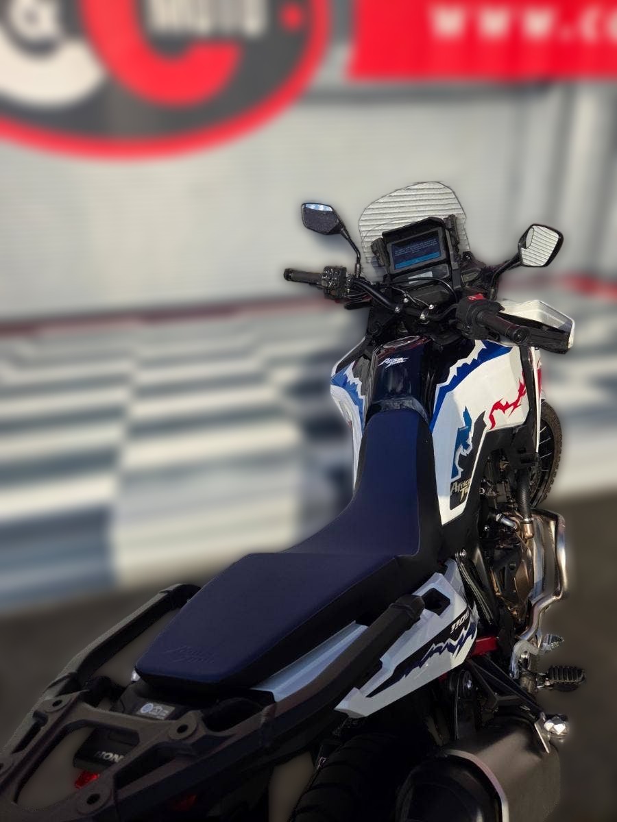 2025 Honda CRF 1100 L Africa Twin - 9 800 km - Náhled 14