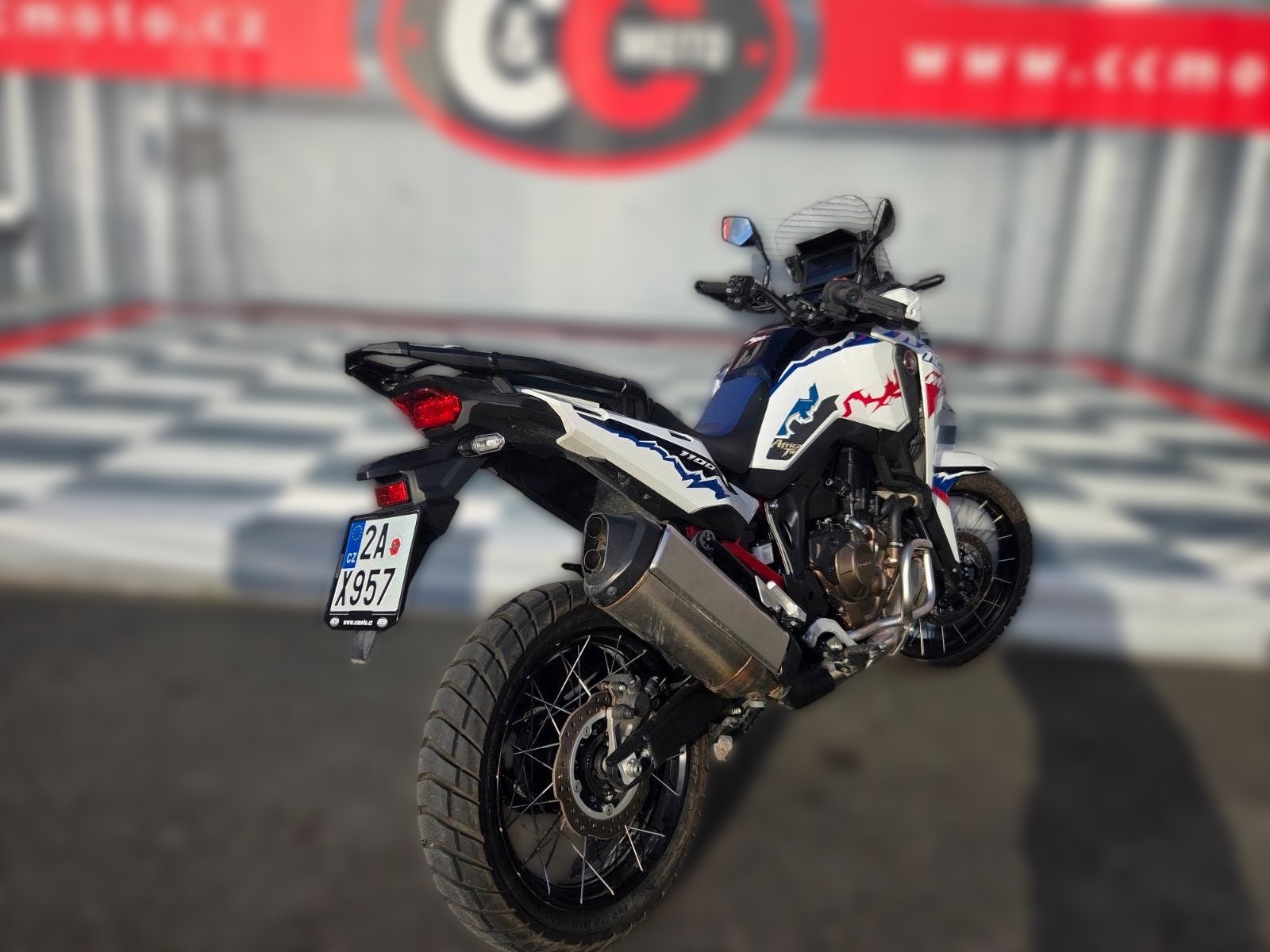 2025 Honda CRF 1100 L Africa Twin - 9 800 km - Náhled 15