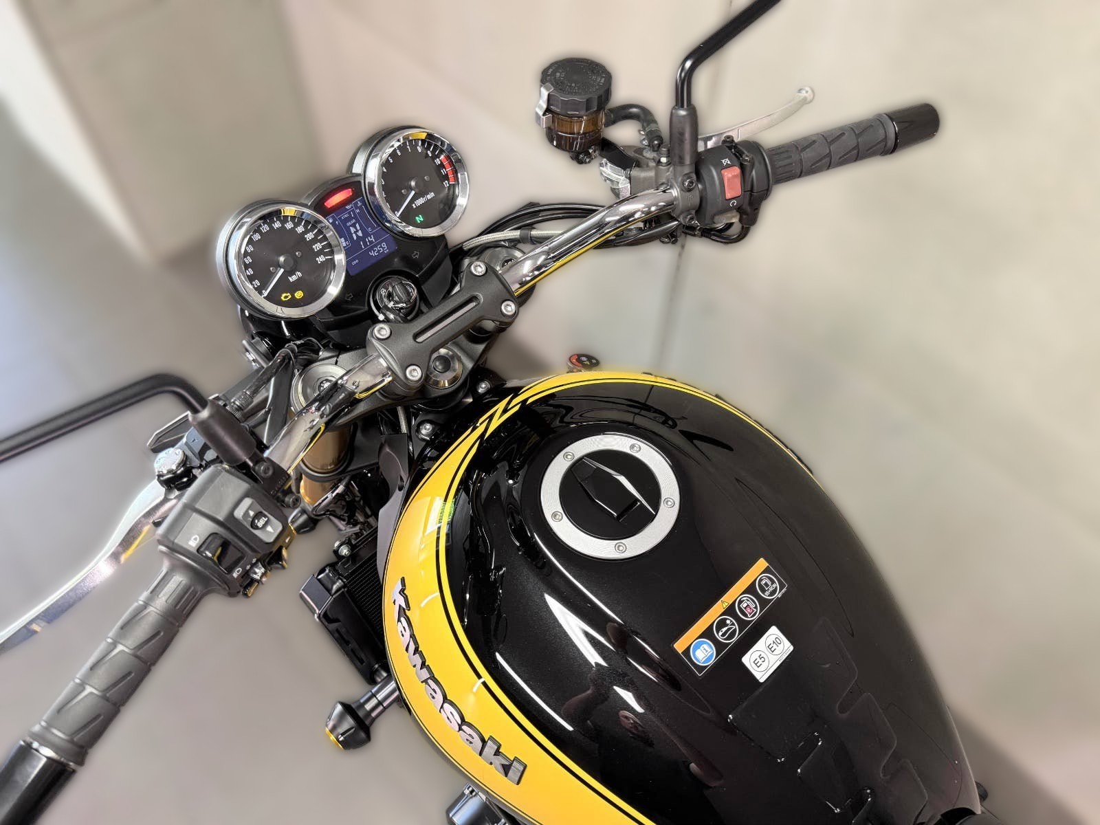2024 Kawasaki Z900 - 4 259 km - Náhled 17