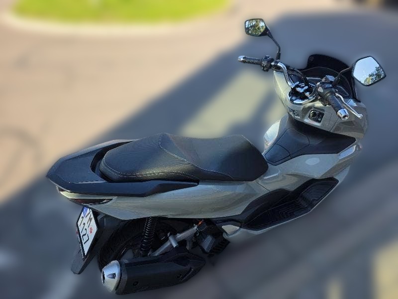 2023 Honda PCX 125 - 7 382 km - Náhled 4