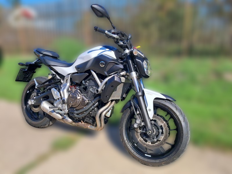 2015 Yamaha MT-07 - 16 400 km - Náhled 18