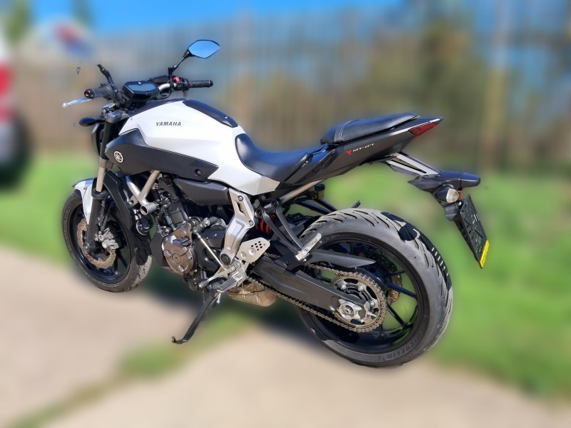 2015 Yamaha MT-07 - 16 400 km - Náhled 23