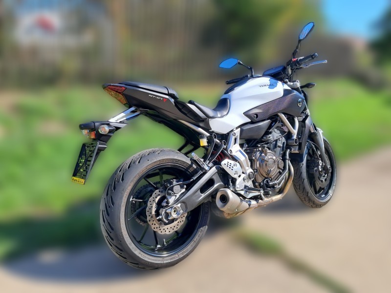 2015 Yamaha MT-07 - 16 400 km - Náhled 24