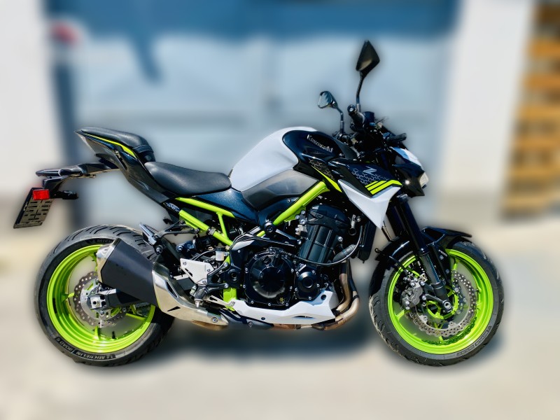 2025 Kawasaki Z900 - 31 000 km - Náhled 2