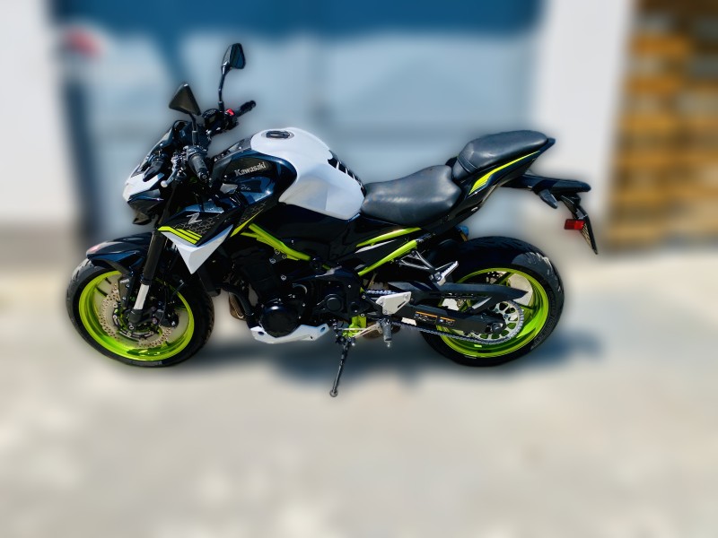 2025 Kawasaki Z900 - 31 000 km - Náhled 4