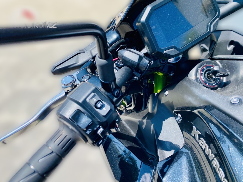 2025 Kawasaki Z900 - 31 000 km - Náhled 16