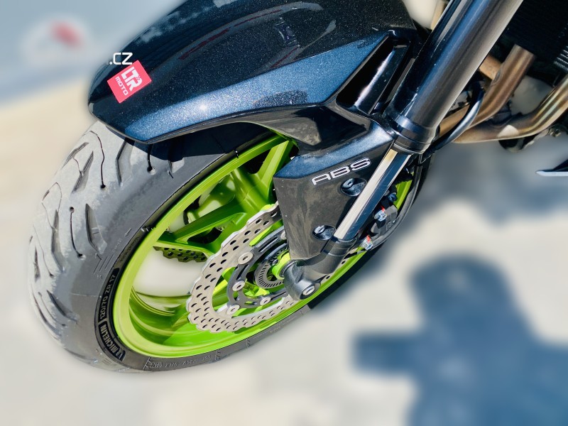 2025 Kawasaki Z900 - 31 000 km - Náhled 36