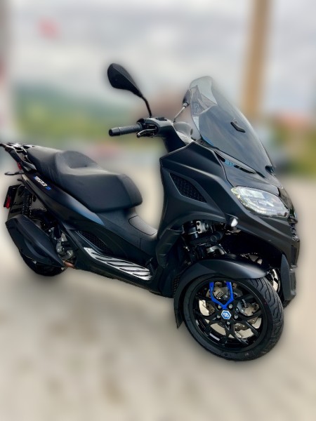 2023 Piaggio MP3 - 1 036 km - Náhled 16