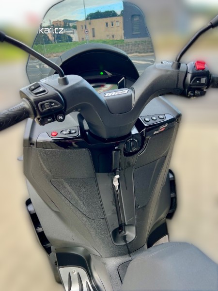 2023 Piaggio MP3 - 1 036 km - Náhled 24