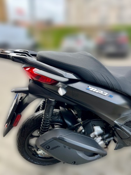 2023 Piaggio MP3 - 1 036 km - Náhled 32