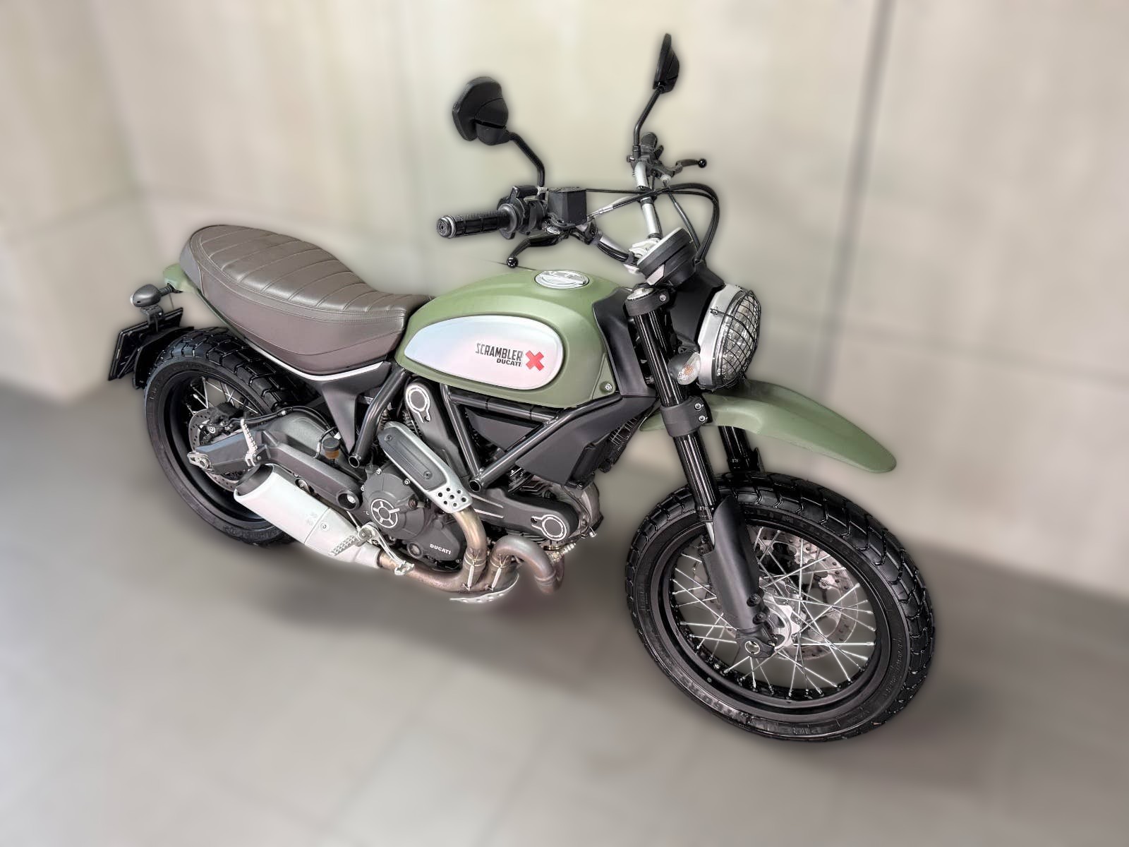 2015 Ducati Scrambler - 1 652 km - Náhled 3