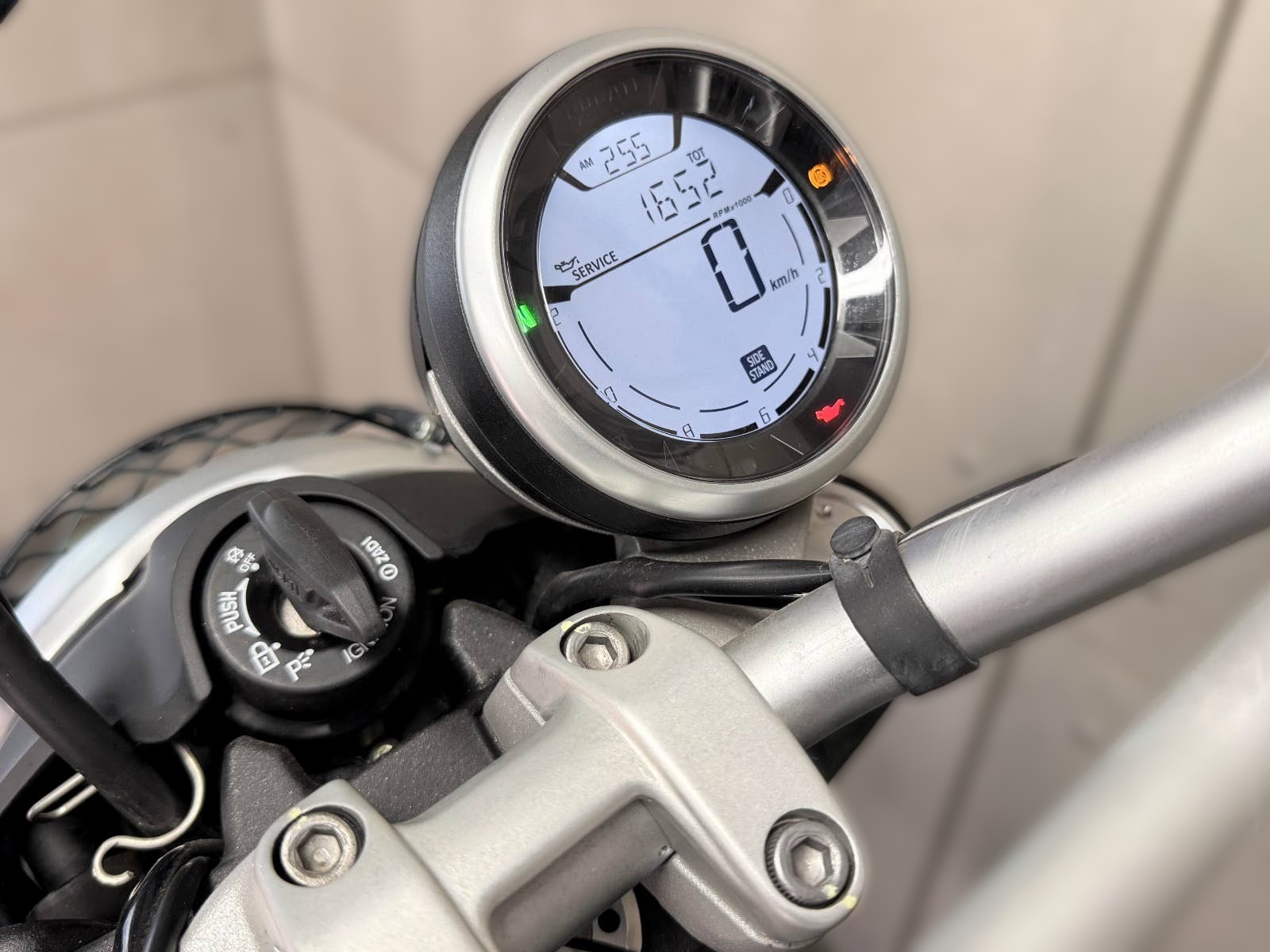 2015 Ducati Scrambler - 1 652 km - Náhled 12