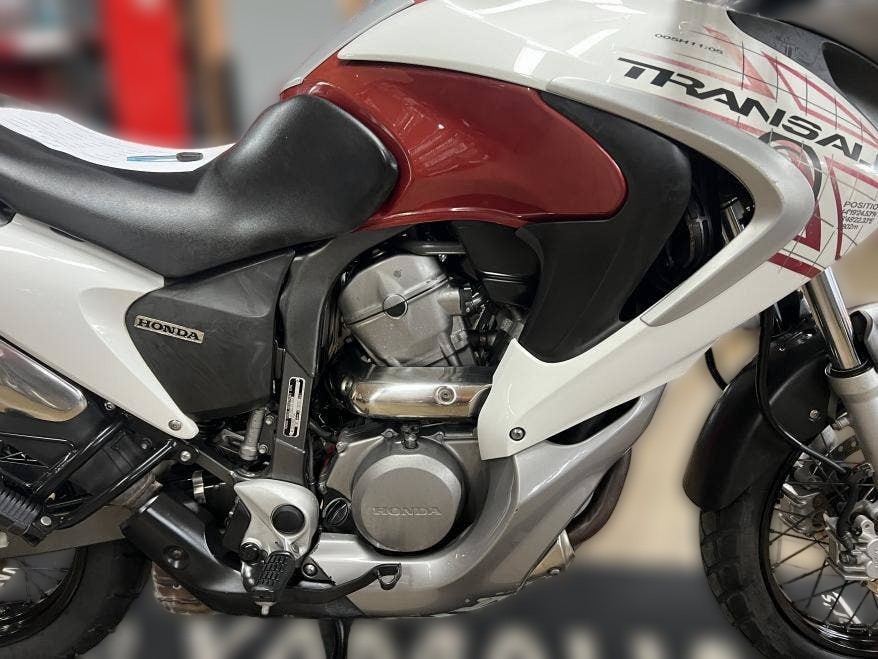 2010 Honda XL 700 V Transalp - 48 000 km - Náhled 11