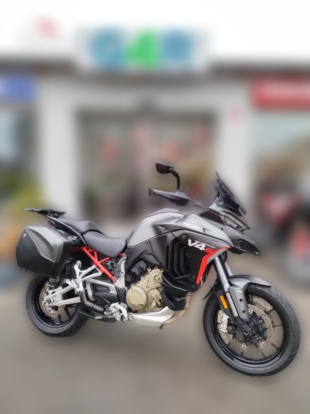 2021 Ducati Multistrada V4 - 24 398 km