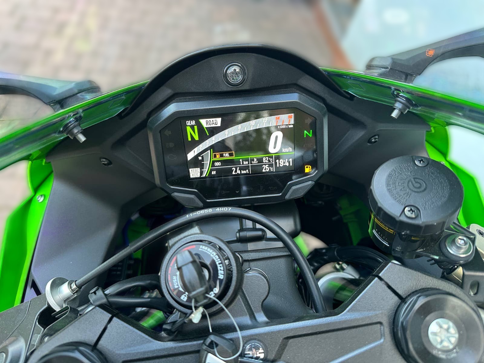 2025 Kawasaki Ninja ZX-10R - 0 km - Náhled 5