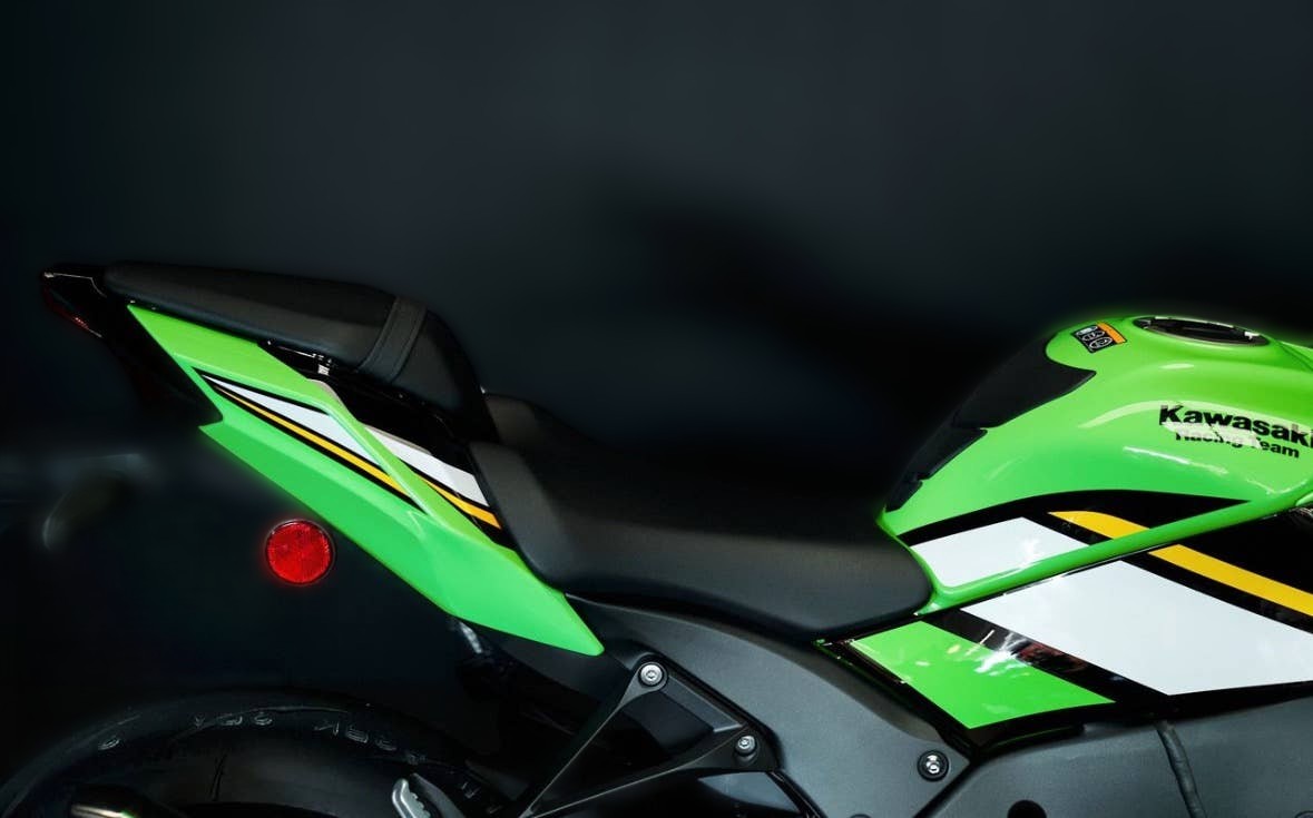 2025 Kawasaki Ninja ZX-10R - 0 km - Náhled 19