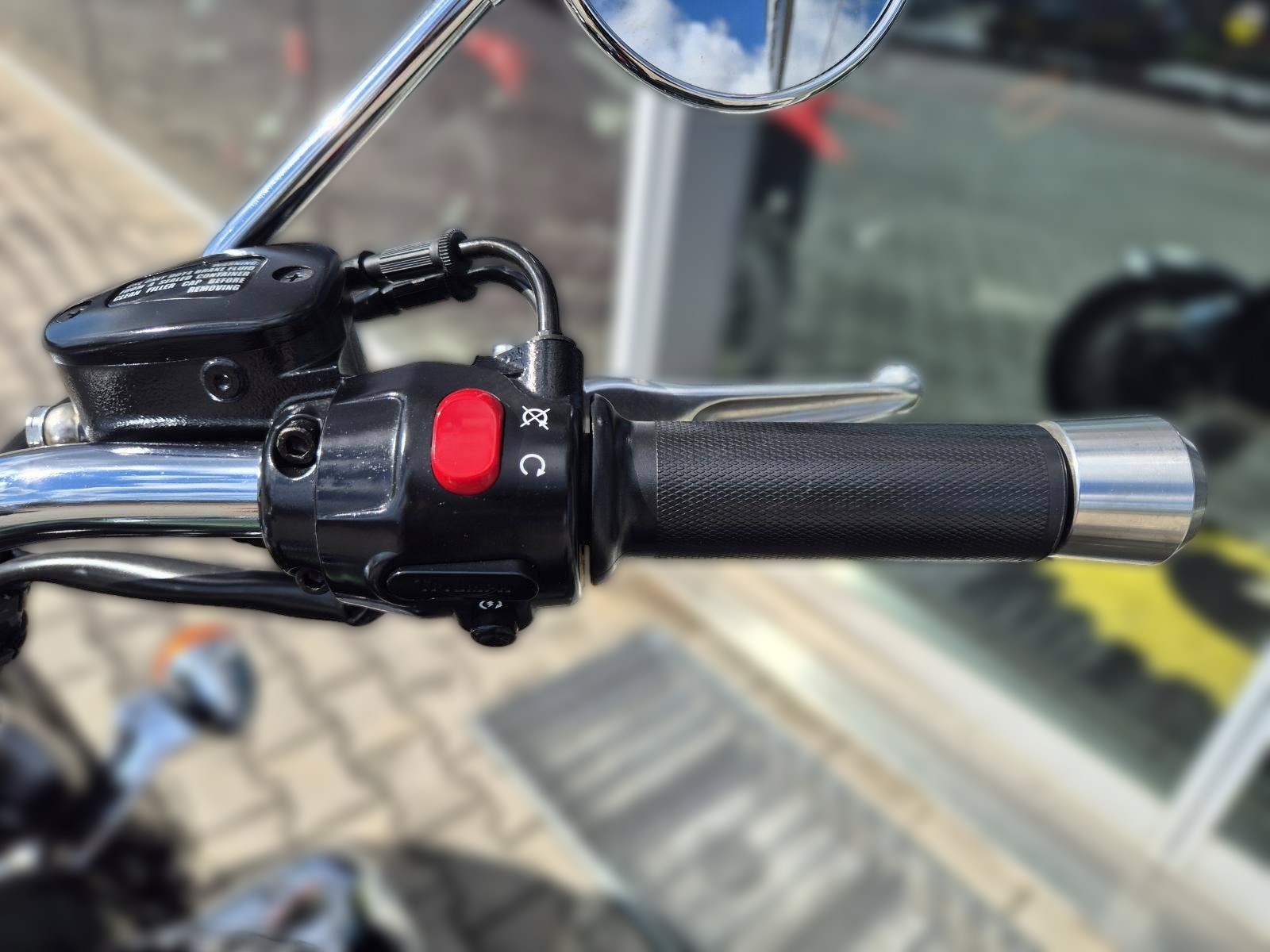 2013 Triumph Rocket 3 - 17 745 km - Náhled 15