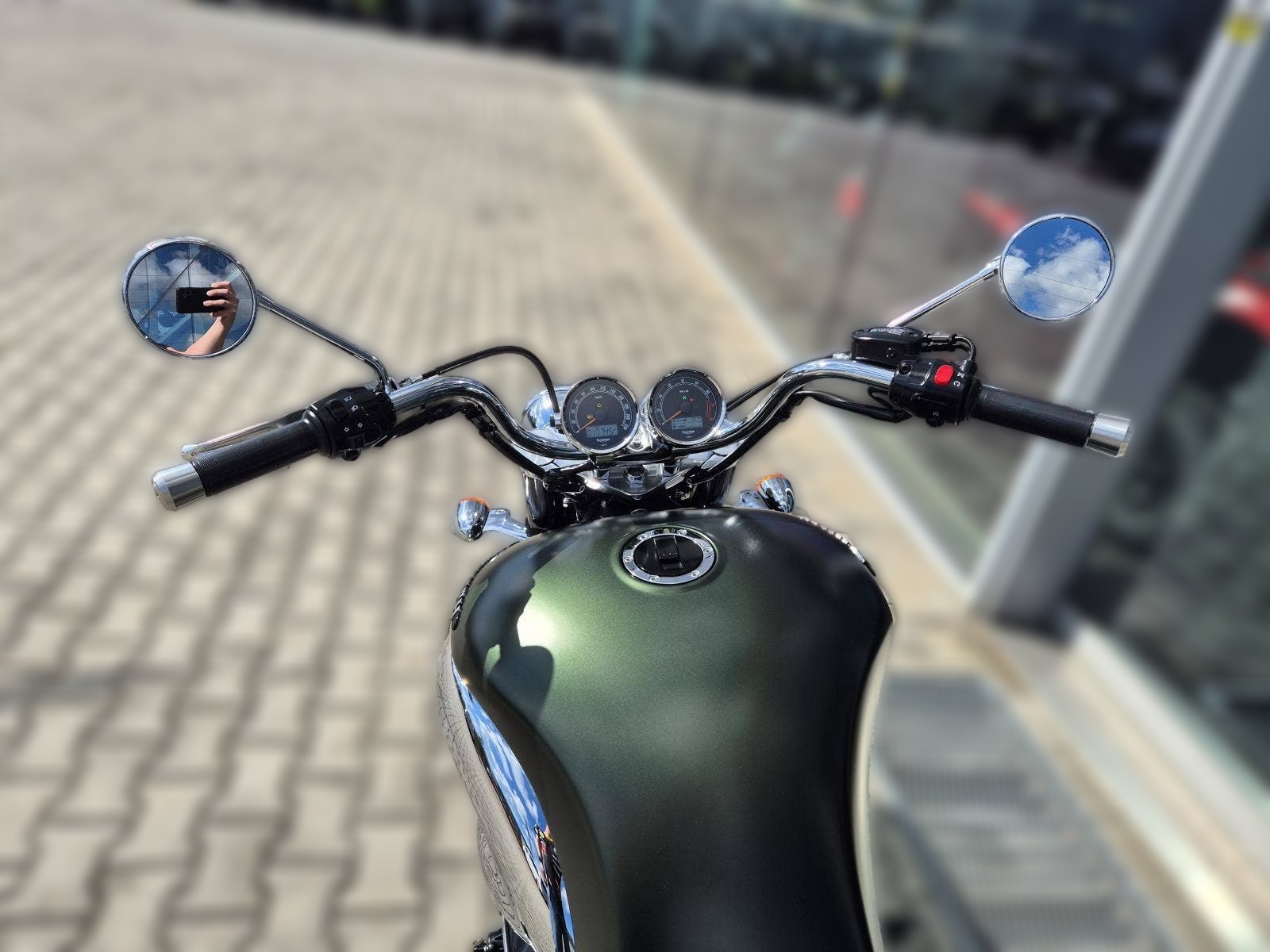 2013 Triumph Rocket 3 - 17 745 km - Náhled 16