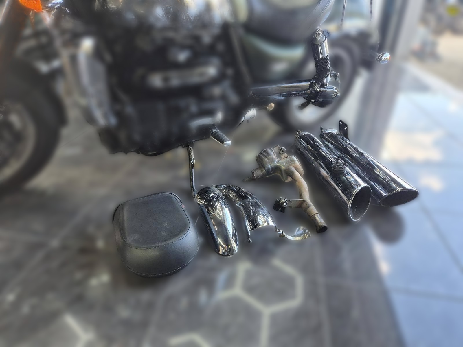 2013 Triumph Rocket 3 - 17 745 km - Náhled 22