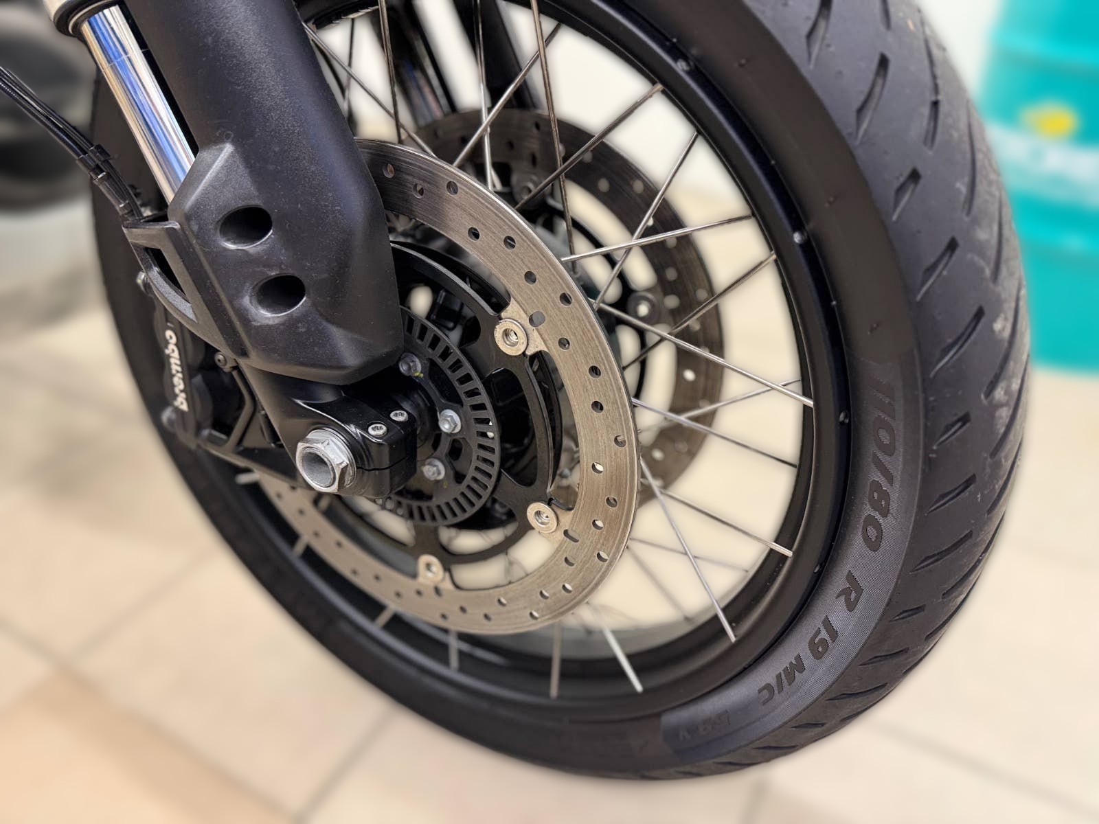 2022 Moto Guzzi V85 TT - 43 560 km - Náhled 9