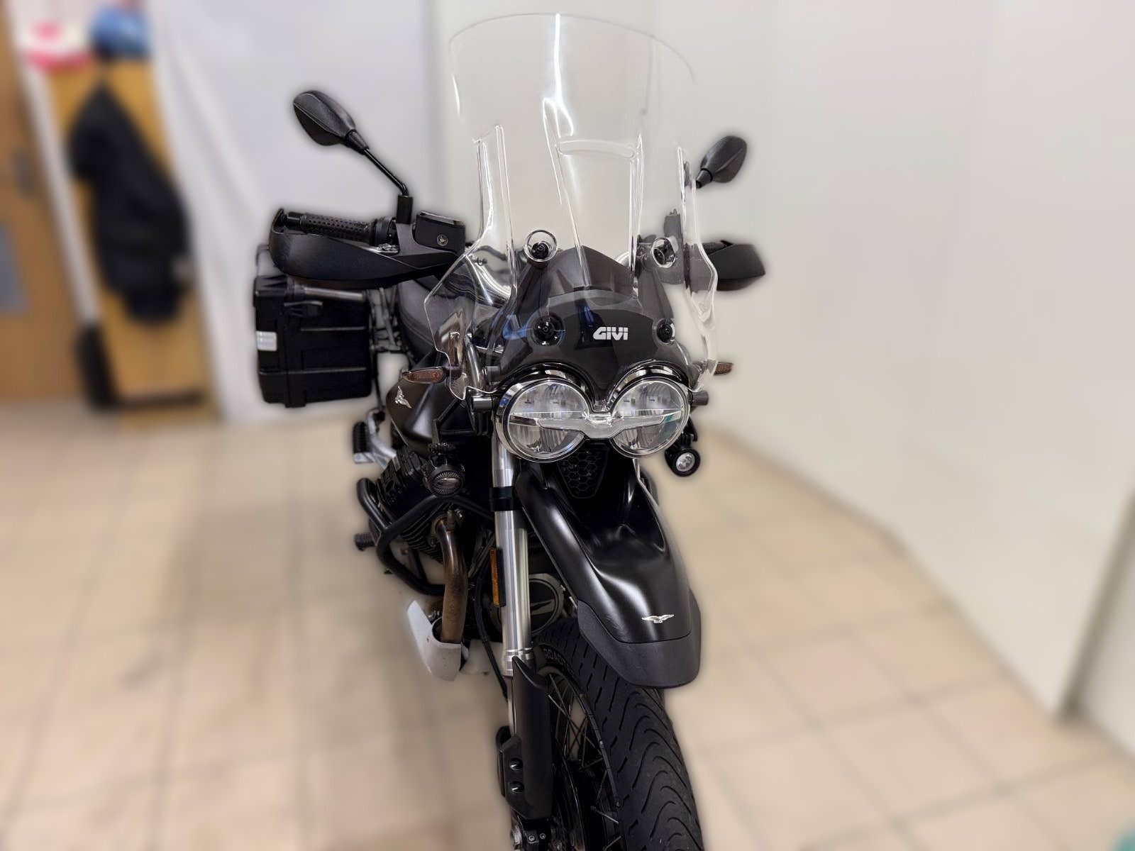 2022 Moto Guzzi V85 TT - 43 560 km - Náhled 27