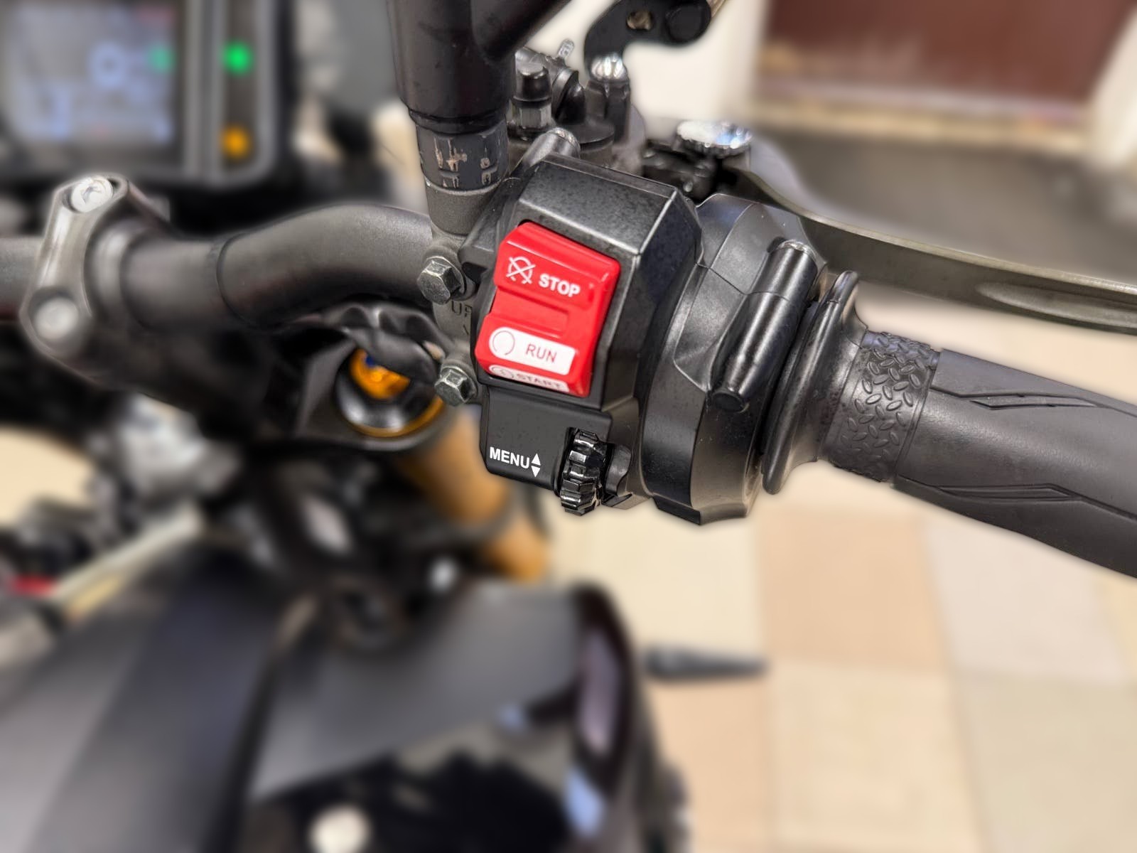 2022 Yamaha MT-09 - 32 340 km - Náhled 17