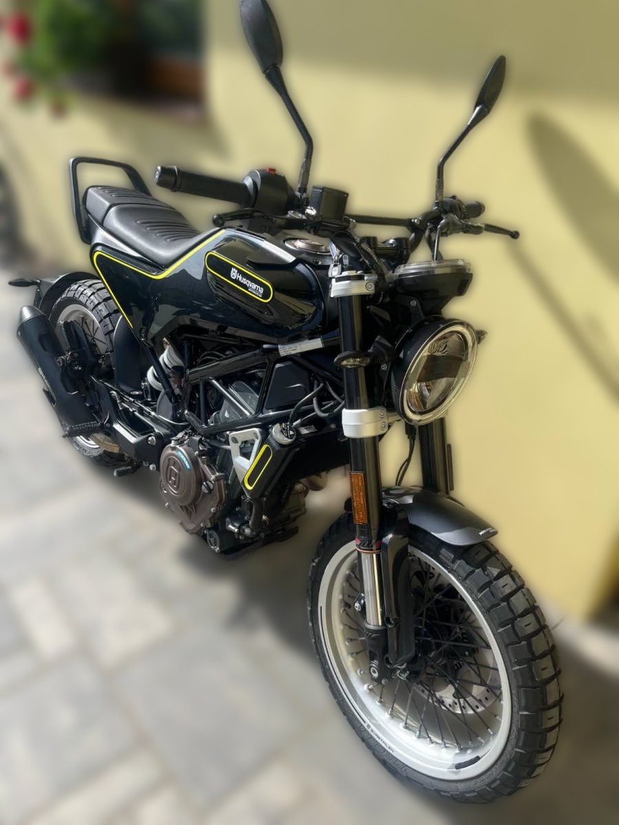 2023 Husqvarna Svartpilen 401 - 0 km - Náhled 12