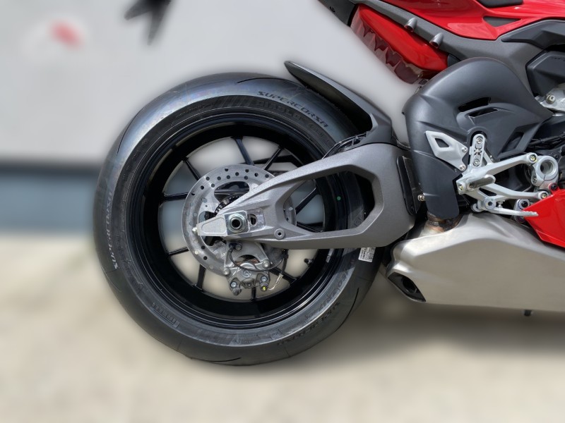 2023 Ducati Panigale V4 - 0 km - Náhled 13