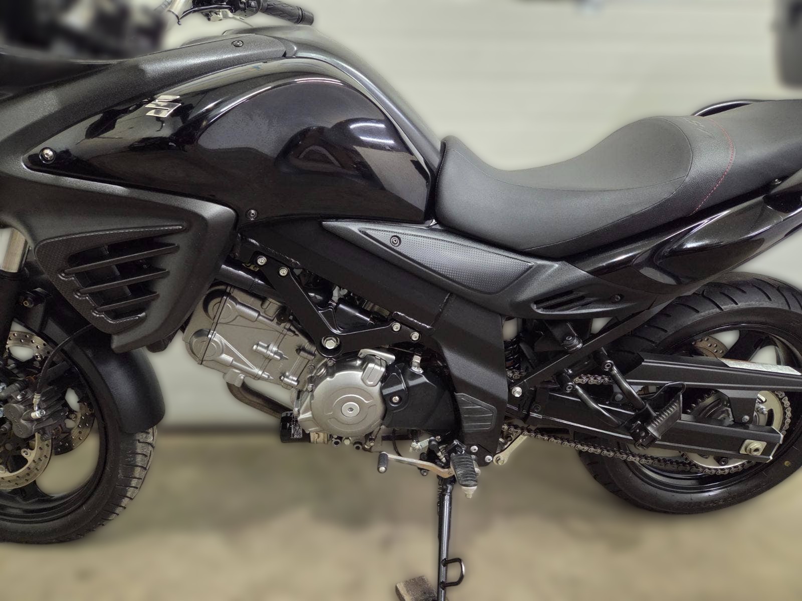 2012 Suzuki DL 650 V-Strom - 16 499 km - Náhled 24