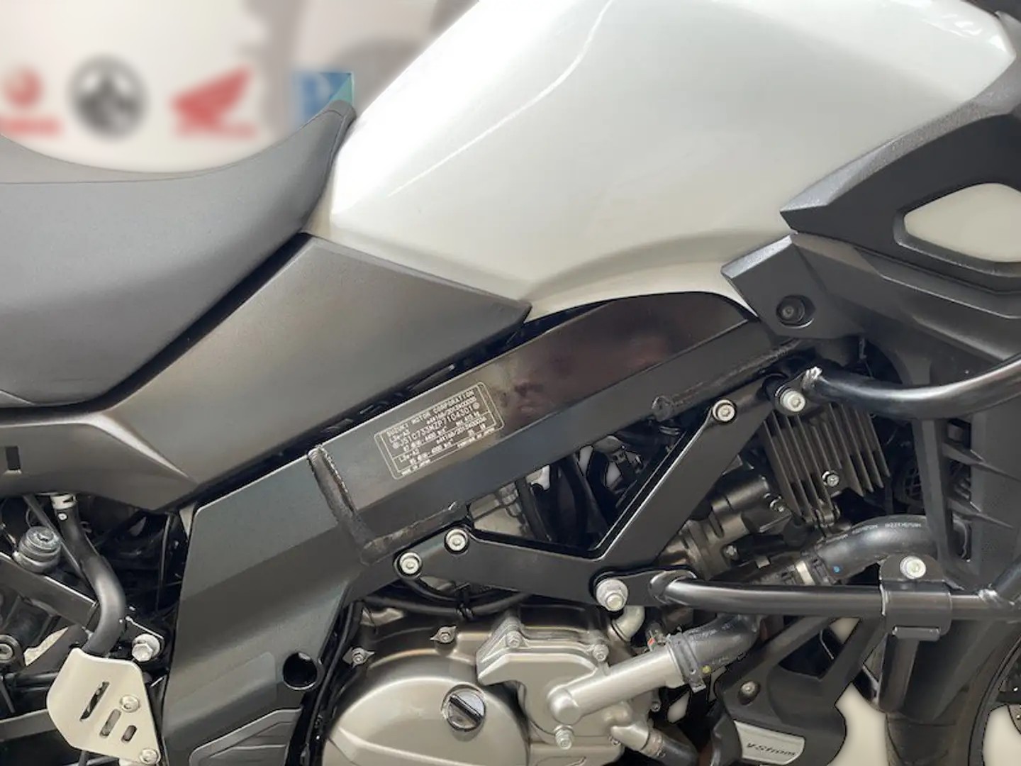 2023 Suzuki DL 650 V-Strom - 12 022 km - Náhled 9