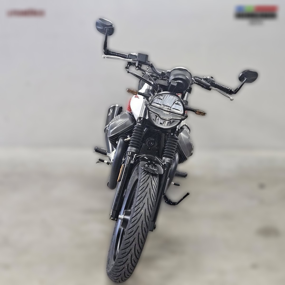 2023 Moto Guzzi V7 - 0 km - Náhled 9