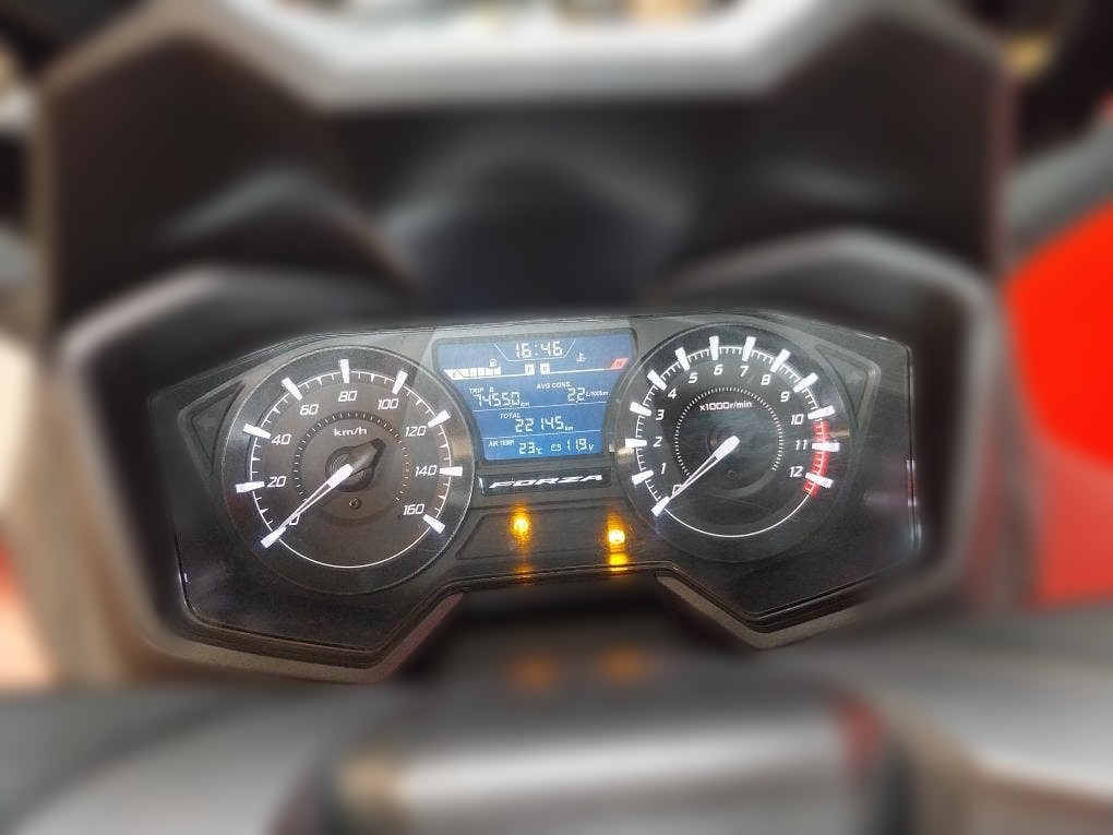 2023 Honda Forza 125 - 18 215 km - Náhled 10
