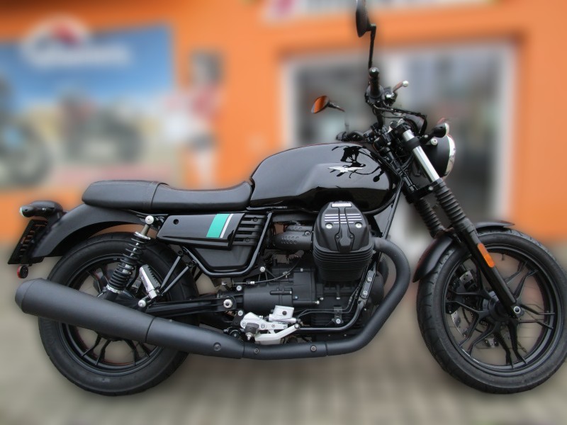 2017 Moto Guzzi V7 - 6 900 km - Náhled 21