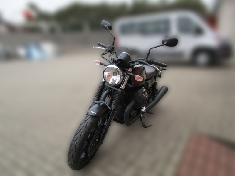 2017 Moto Guzzi V7 - 6 900 km - Náhled 22