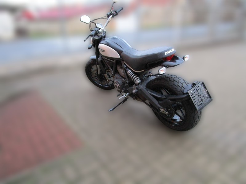 2016 Ducati Scrambler - 11 160 km - Náhled 21
