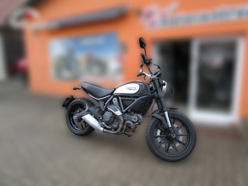 2016 Ducati Scrambler - 11 160 km - Náhled 23