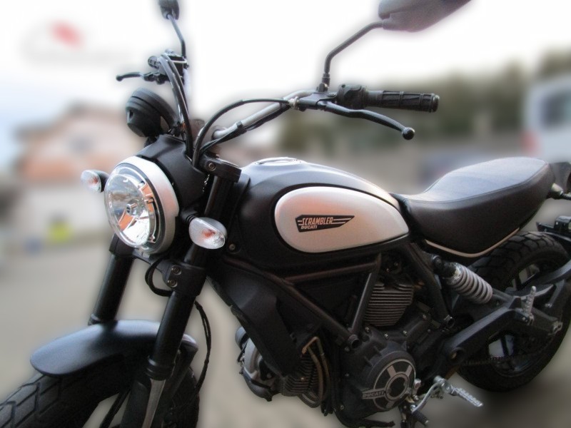 2016 Ducati Scrambler - 11 160 km - Náhled 24