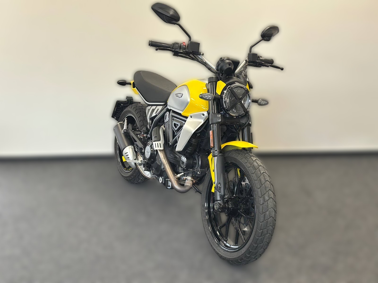 2023 Ducati Scrambler - 9 595 km - Náhled 11
