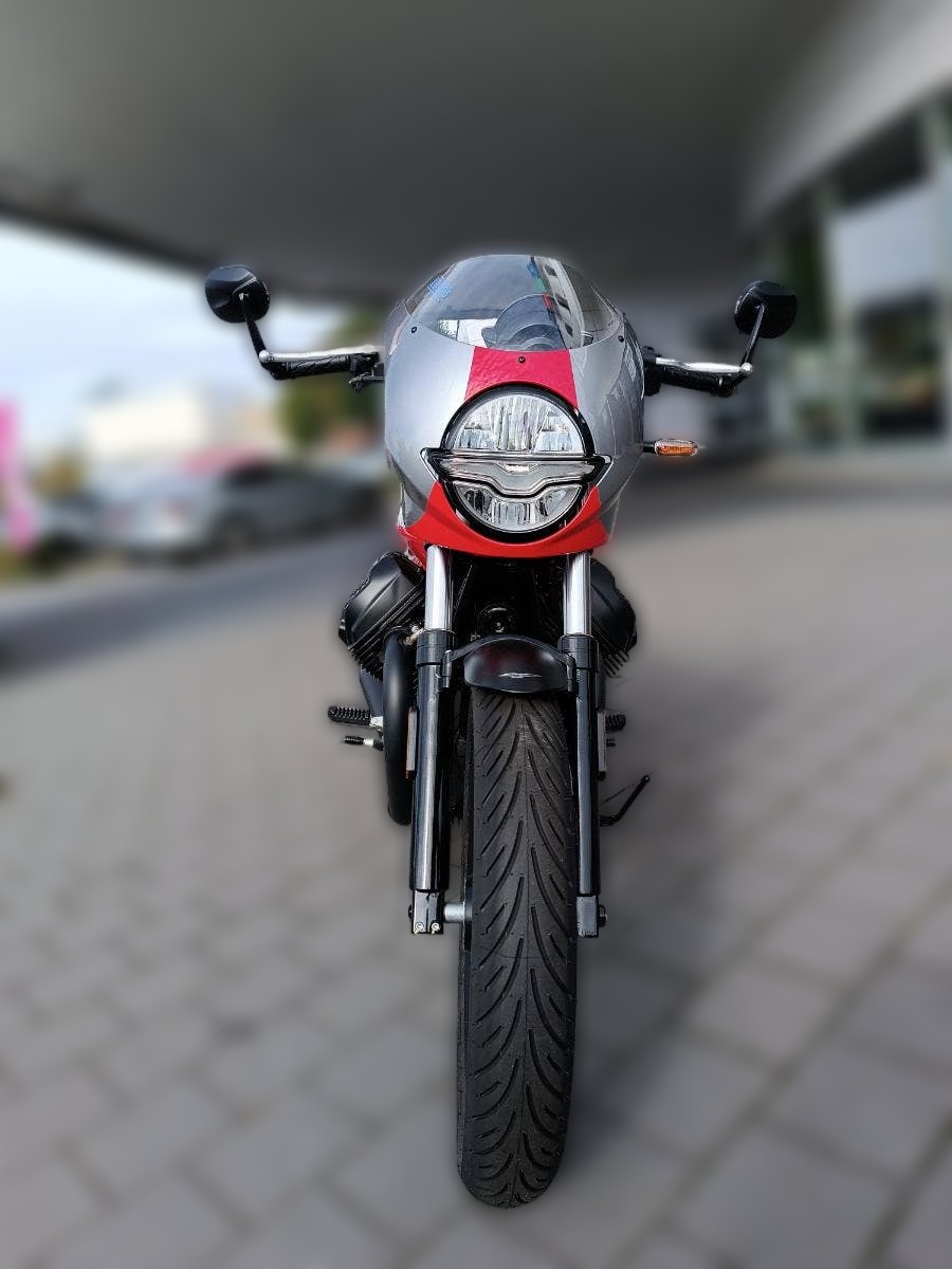 2023 Moto Guzzi V7 - 34 km - Náhled 2