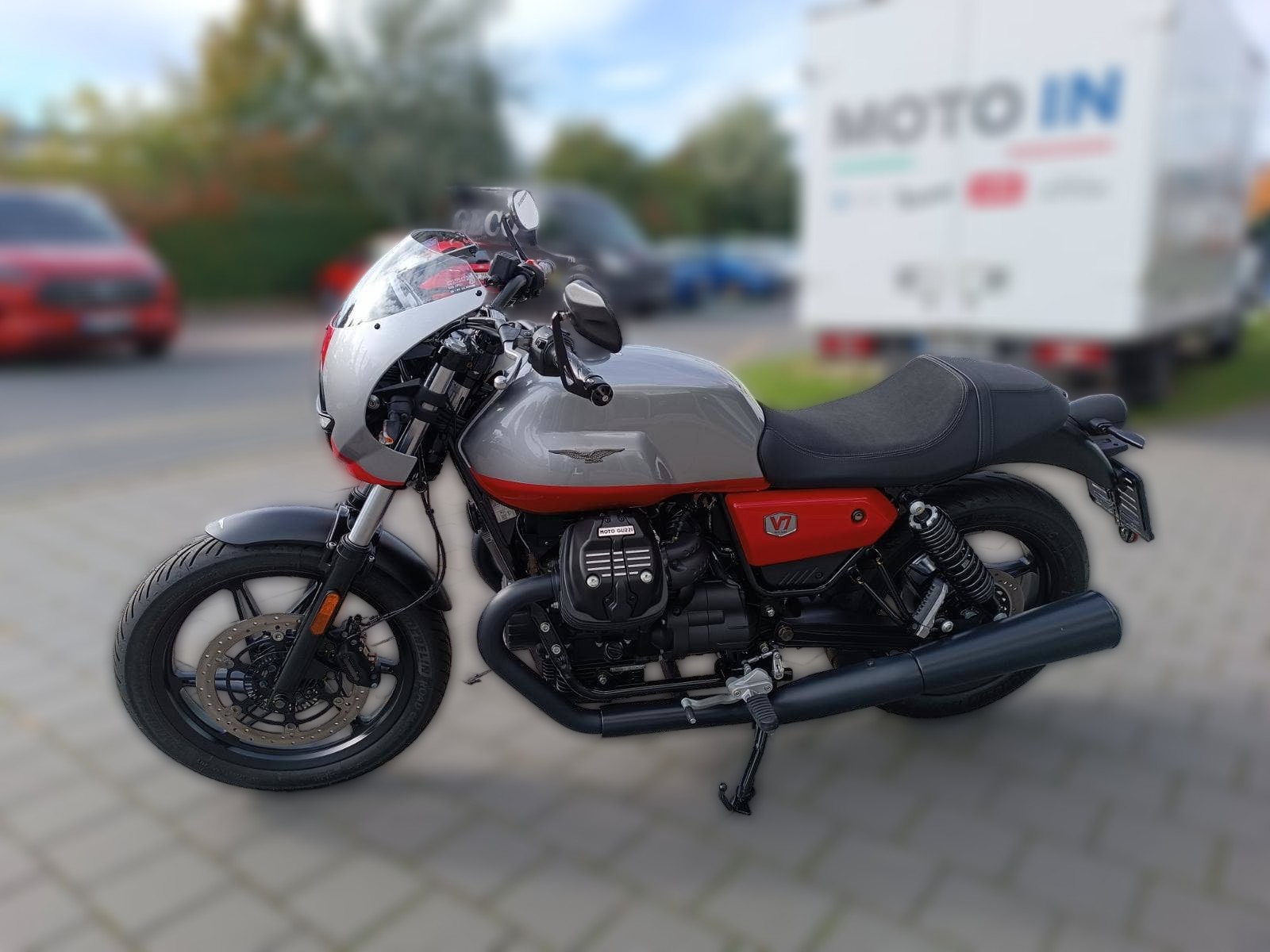2023 Moto Guzzi V7 - 34 km - Náhled 4