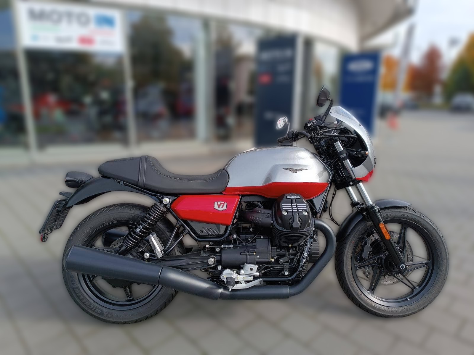 2023 Moto Guzzi V7 - 34 km - Náhled 7