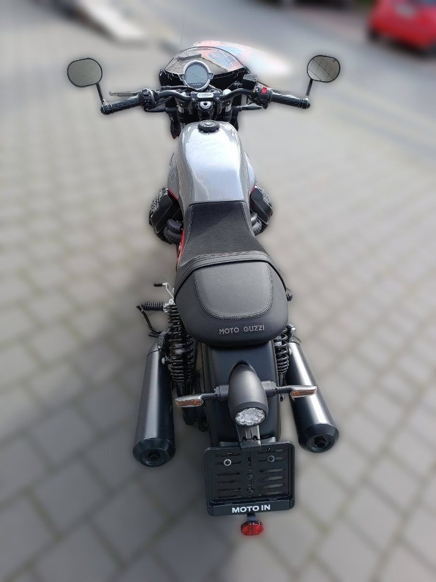 2023 Moto Guzzi V7 - 34 km - Náhled 15