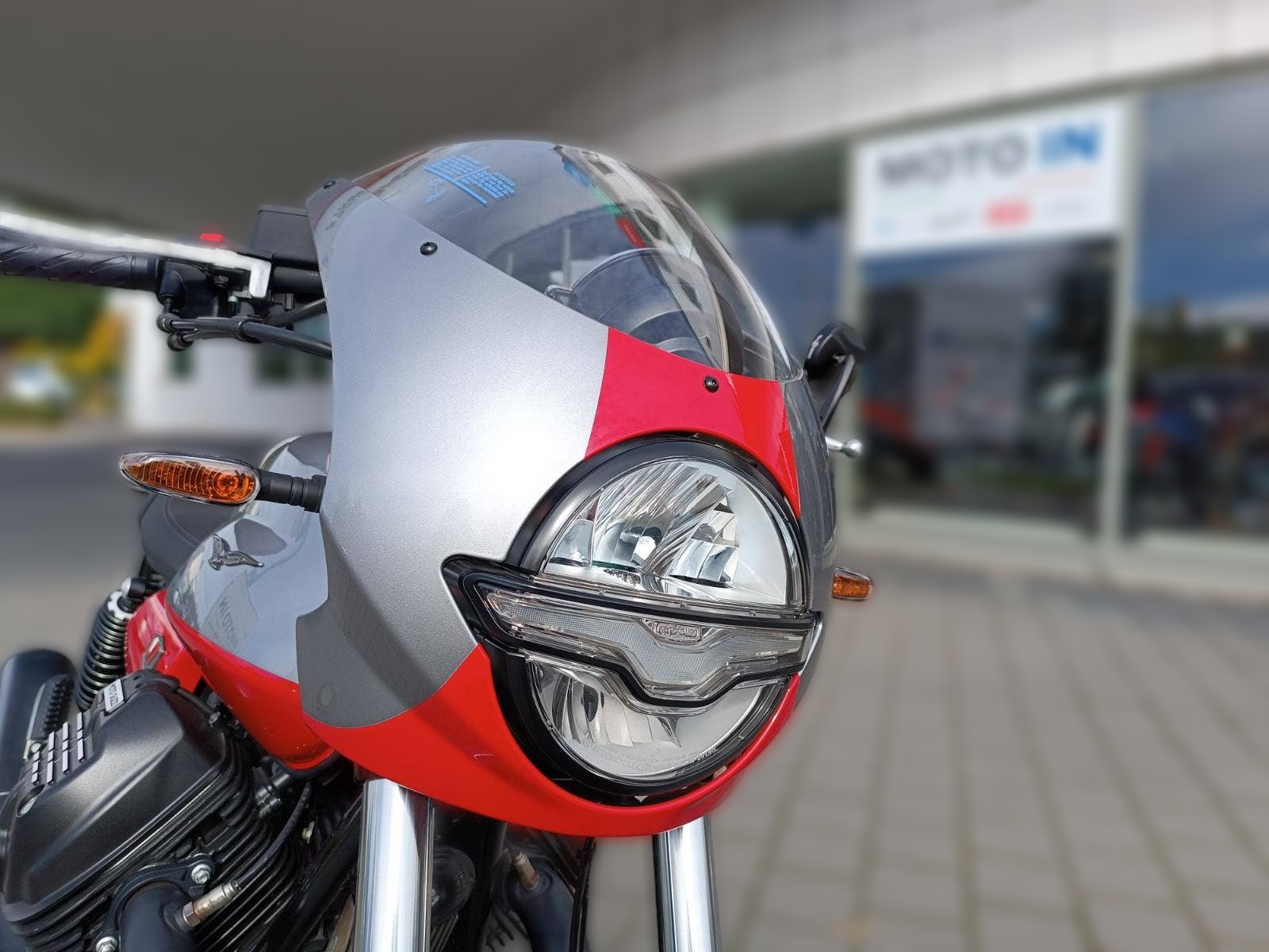 2023 Moto Guzzi V7 - 34 km - Náhled 18