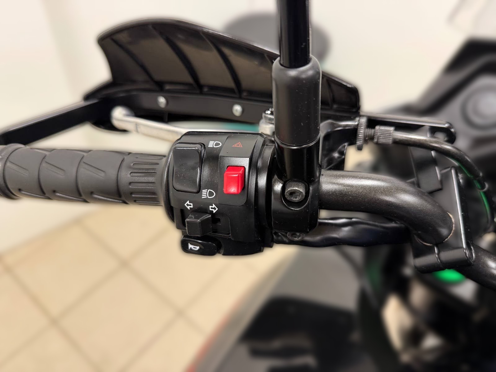 2020 Kawasaki Versys 650 - 62 870 km - Náhled 23