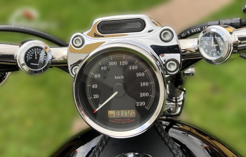 2004 Harley-Davidson Sportster 883 - 32 000 km - Náhled 2