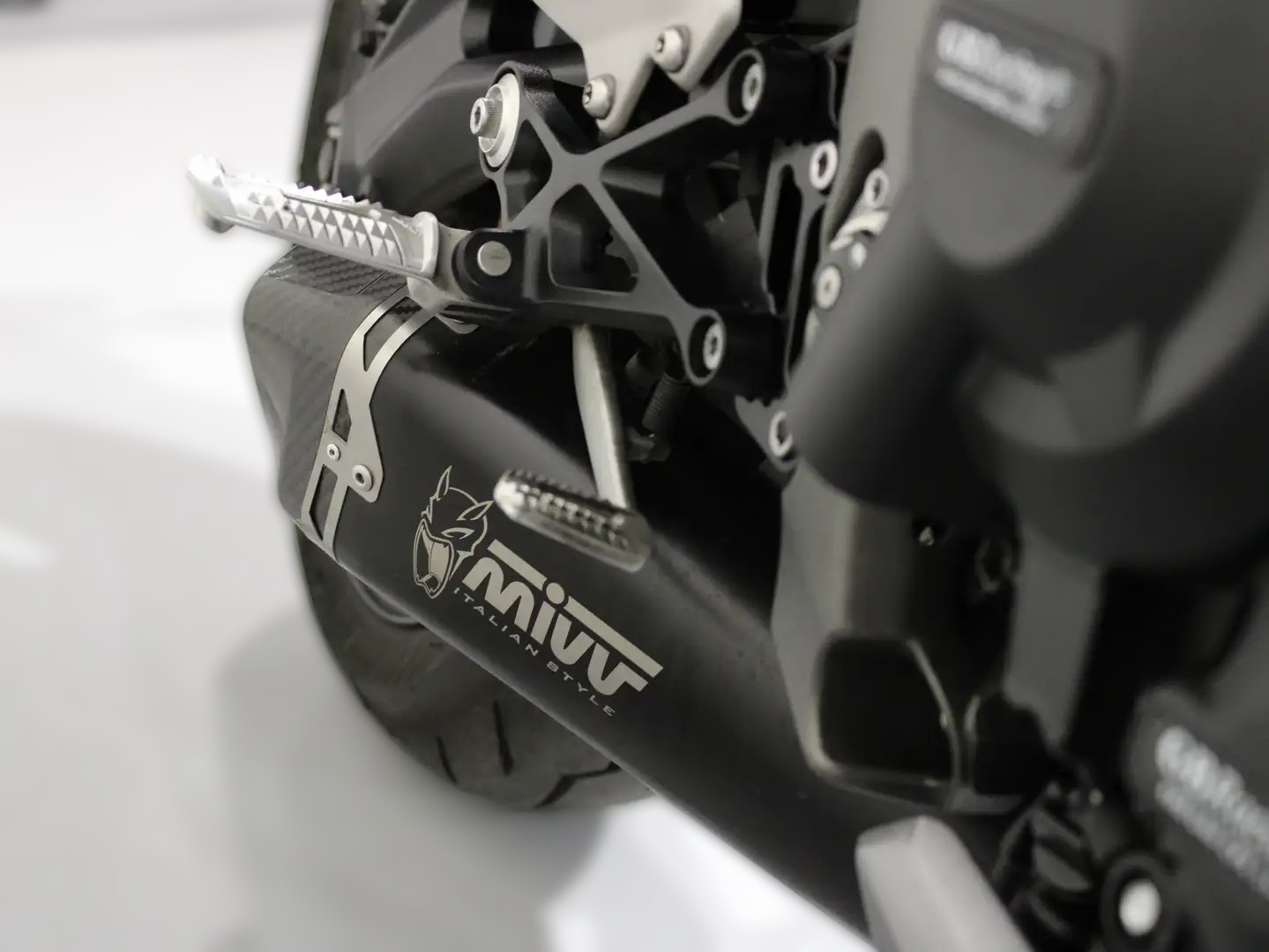 2021 Triumph Street Triple 765 - 22 000 km - Náhled 9